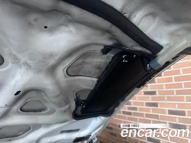 Nissan 370Z 2009 thumb 9