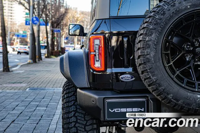 Ford Bronco 2025 thumb 6