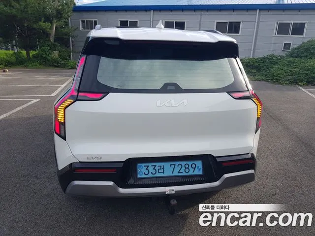 Kia EV9 2023 thumb 7