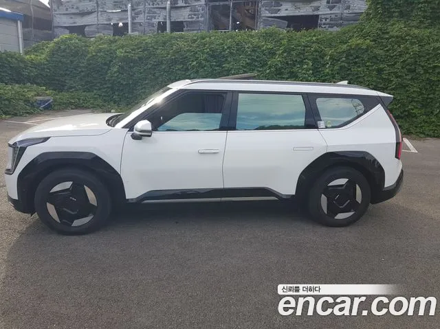 Kia EV9 2023 thumb 3