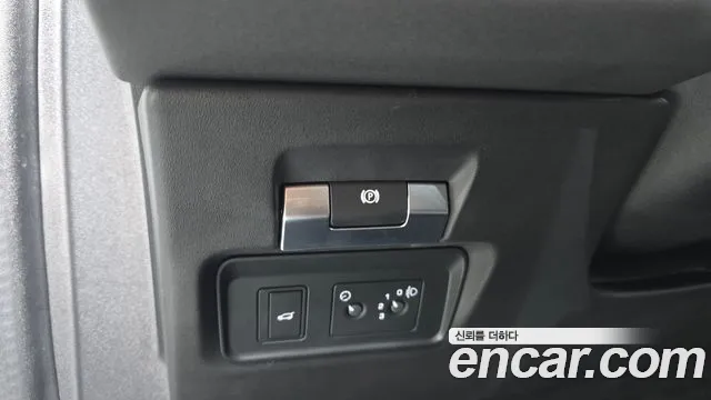 Land Rover Discovery Sport 2020 thumb 7