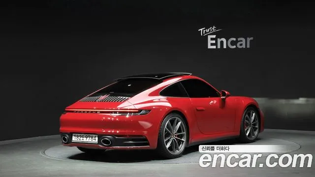 Porsche 911 2020 thumb 11