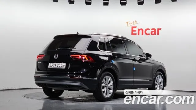 Volkswagen Tiguan 2020 thumb 4
