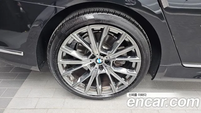 BMW 7 серии 2019 thumb 4