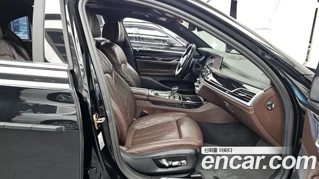 BMW 7 серии 2019 thumb 11