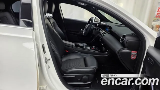 Mercedes-Benz A-Класс 2019 thumb 11