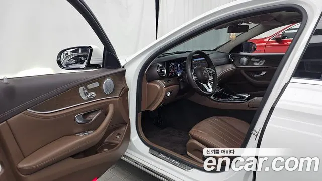 Mercedes-Benz E-Класс 2019 thumb 4
