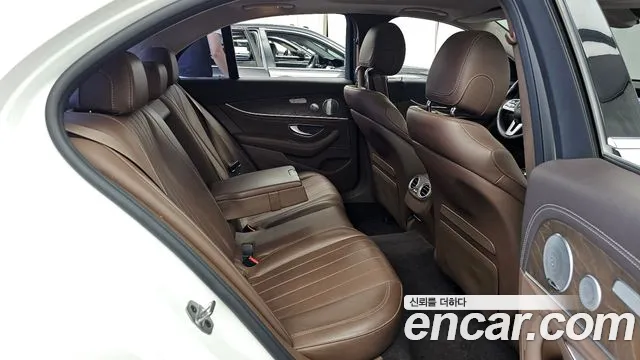Mercedes-Benz E-Класс 2019 thumb 6