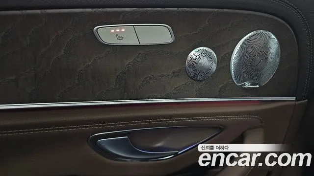 Mercedes-Benz E-Класс 2019 thumb 10