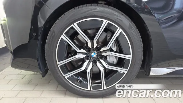 BMW 7 серии 2026 thumb 7