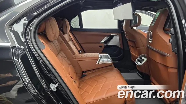 BMW 7 серии 2026 thumb 6