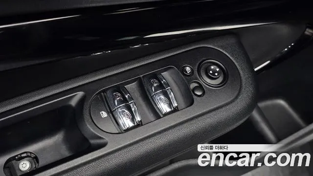 Mini Clubman 2020 thumb 12