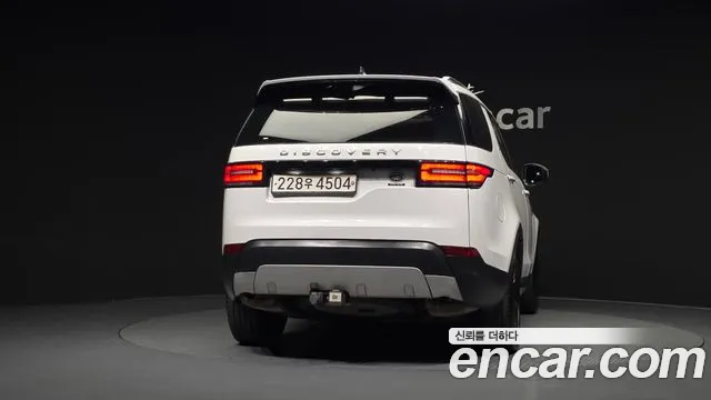 Land Rover Discovery 2019 thumb 4