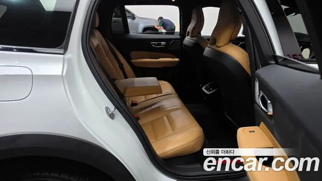 Volvo V60 2023 thumb 11
