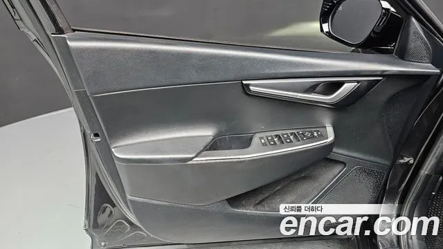 Kia EV6 2022 thumb 8