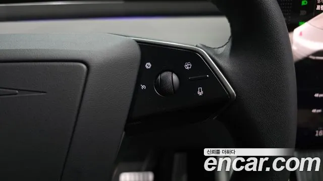 Tesla Cybertruck 2025 thumb 9