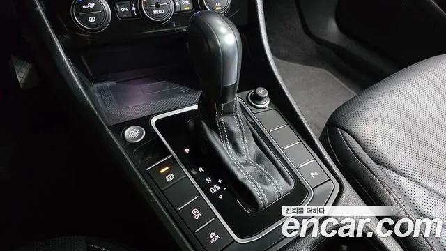 Volkswagen Jetta 2021 thumb 4