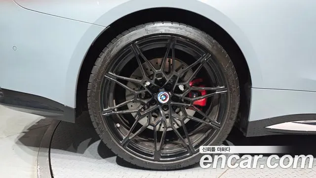 BMW M4 2022 thumb 9