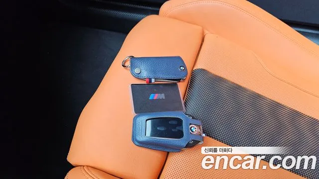BMW M4 2022 thumb 4