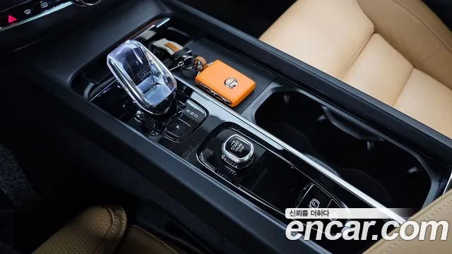 Volvo XC60 2023 thumb 8