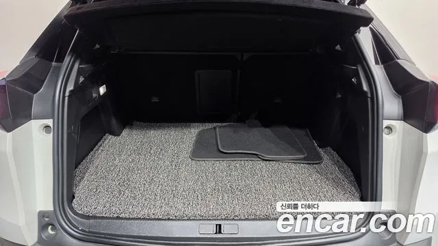 Peugeot 3008 2019 thumb 6