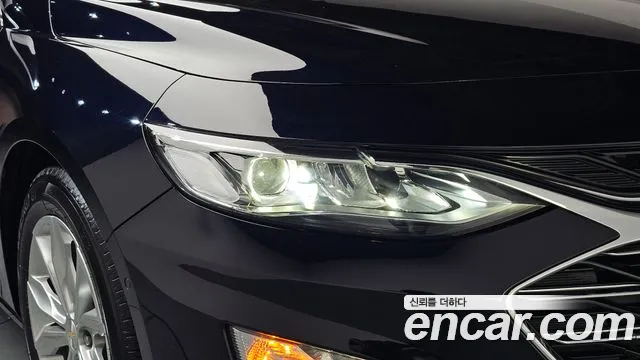 Chevrolet Malibu 2021 thumb 2