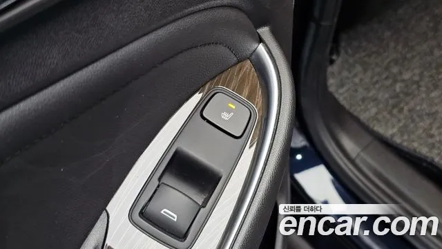 Chevrolet Malibu 2021 thumb 4