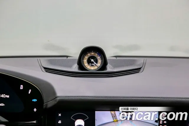 Porsche Taycan 2021 thumb 2