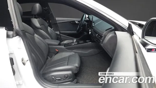 Audi A5 2021 thumb 6