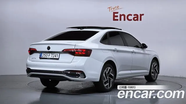 Volkswagen Jetta 2023 thumb 8