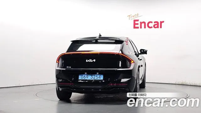 Kia EV6 2024 thumb 8
