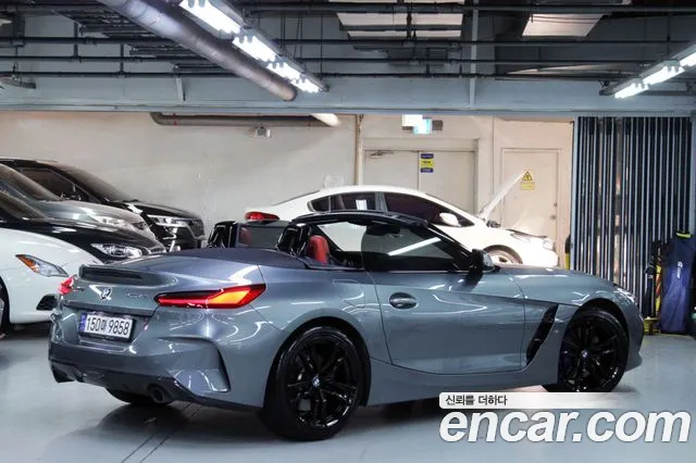BMW Z4 2023 thumb 6