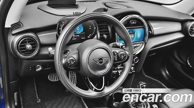 Mini Hatch 2021 thumb 2