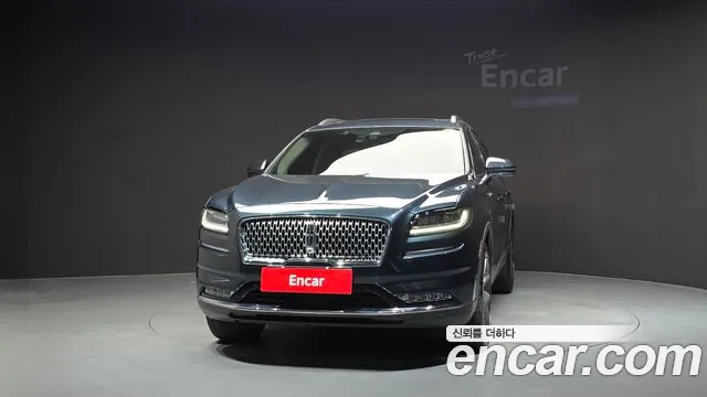 Lincoln Nautilus 2023 thumb 3