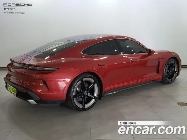 Porsche Taycan 2025 thumb 6