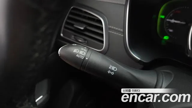 Renault Megane 2019 thumb 12