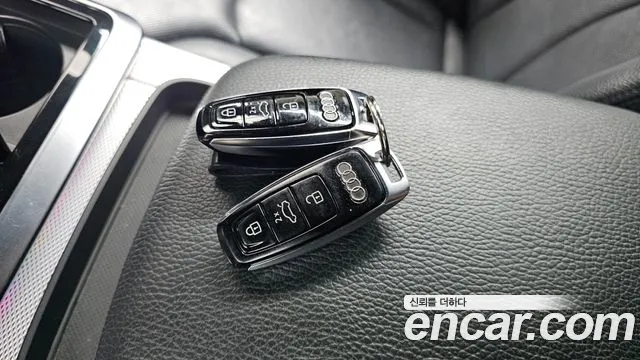 Audi Q8 2020 thumb 7