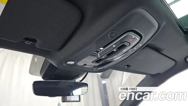 Audi Q8 2020 thumb 11