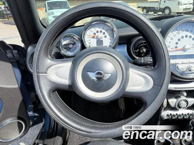 Mini Cooper Convertible 2009 thumb 7