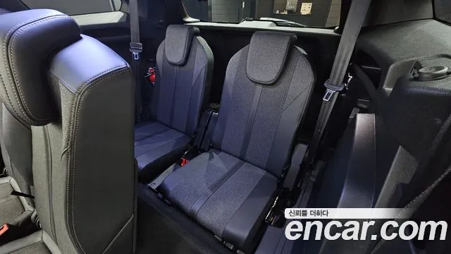 Peugeot 5008 2020 thumb 3