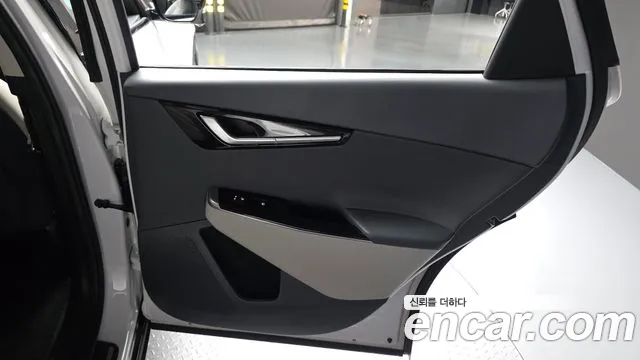 Kia EV6 2023 thumb 7