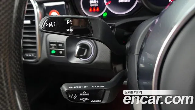 Porsche Cayenne 2021 thumb 11