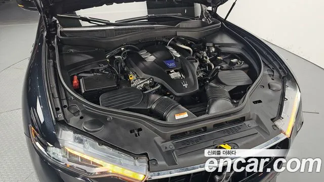 Maserati Levante 2019 thumb 11