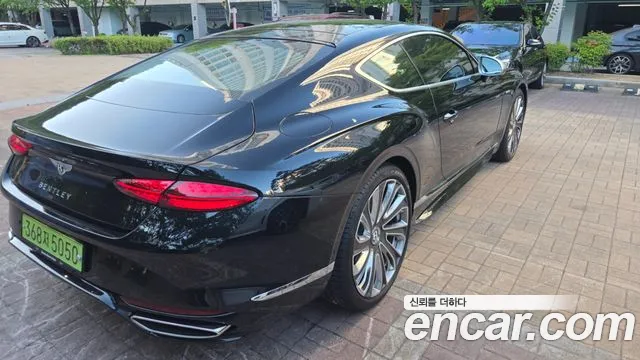 Bentley Continental 2026 thumb 9