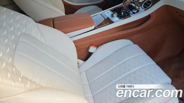 Bentley Continental 2026 thumb 10