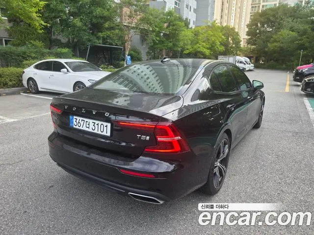 Volvo S60 2019 thumb 6