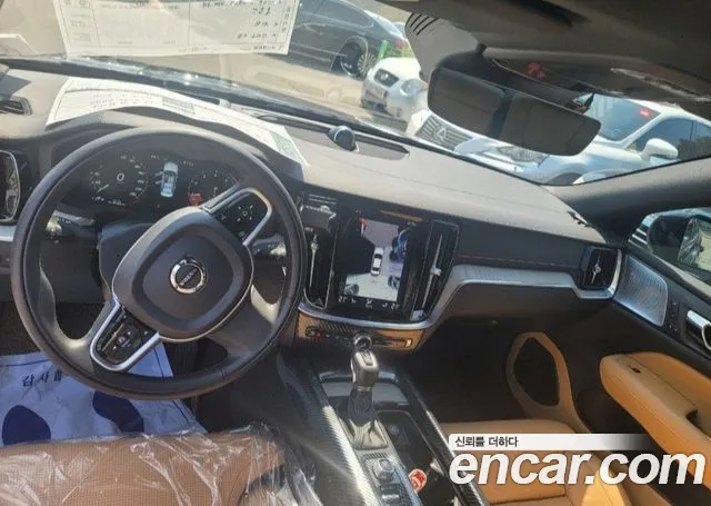 Volvo S60 2019 thumb 8