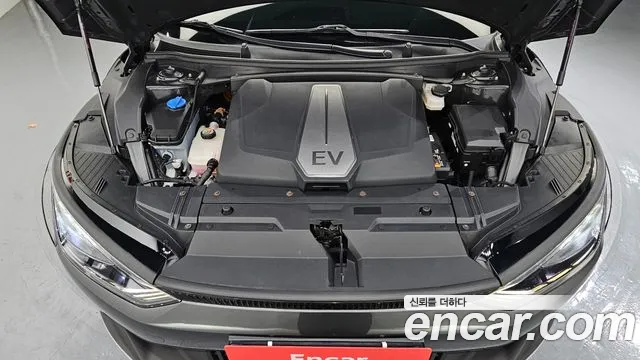 Kia EV6 2022 thumb 2