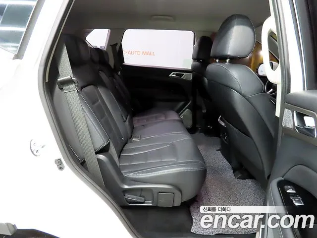 KG_Mobility_Ssangyong Rexton 2017 thumb 8