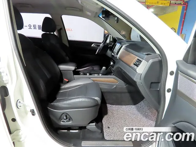 KG_Mobility_Ssangyong Rexton 2017 thumb 9